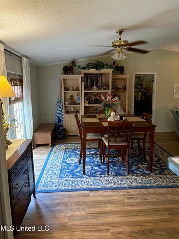 35 Newman Road, Natchez, MS 39120