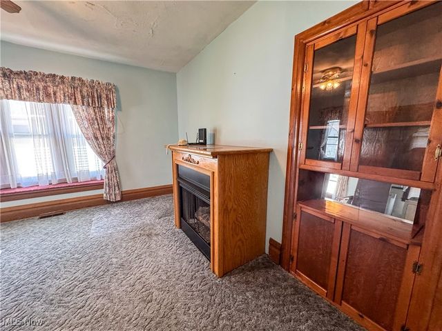 700 28th Street, Vienna, WV 26105