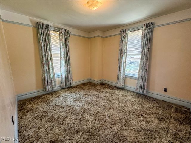 700 28th Street, Vienna, WV 26105