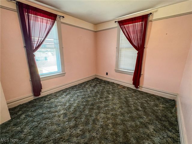 700 28th Street, Vienna, WV 26105