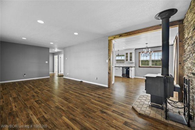 6106 Dean Road, Alma, AR 72921