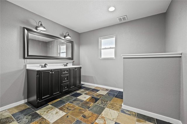 6106 Dean Road, Alma, AR 72921