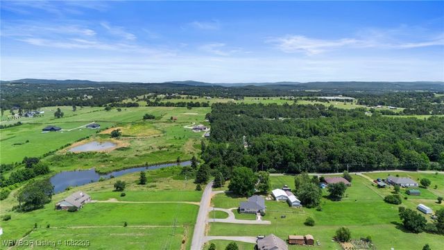 6106 Dean Road, Alma, AR 72921