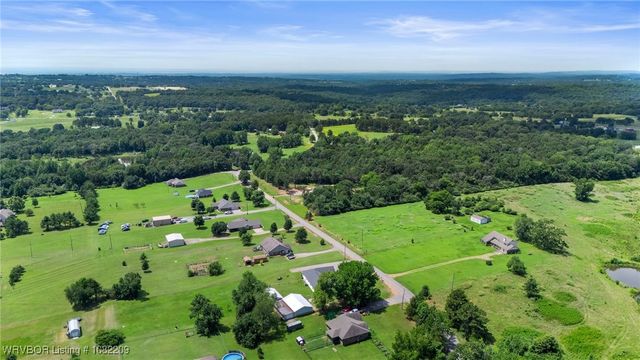 6106 Dean Road, Alma, AR 72921