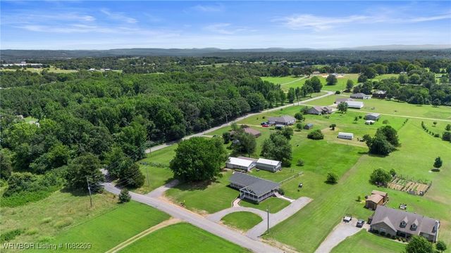 6106 Dean Road, Alma, AR 72921