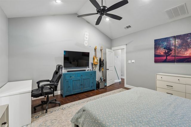 160 Cedarcrest Lane, Double Oak, TX 75077