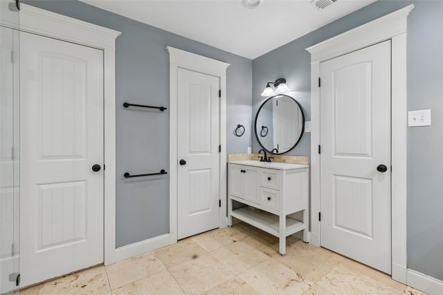 160 Cedarcrest Lane, Double Oak, TX 75077