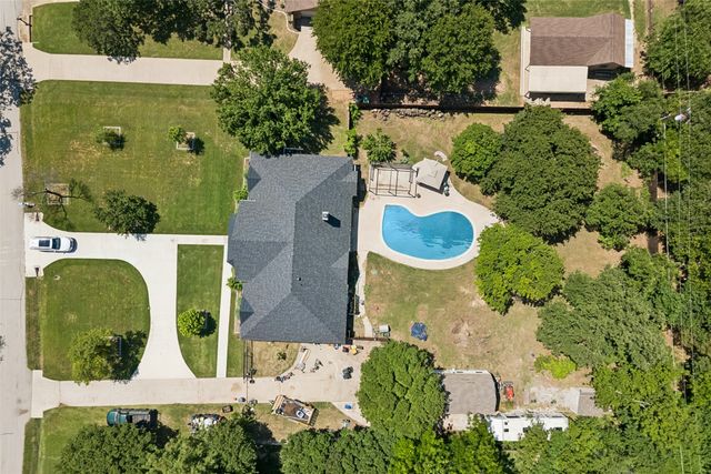 160 Cedarcrest Lane, Double Oak, TX 75077