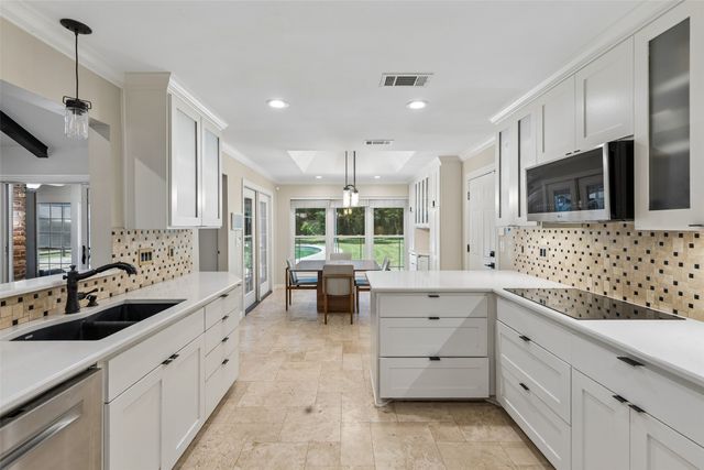 160 Cedarcrest Lane, Double Oak, TX 75077