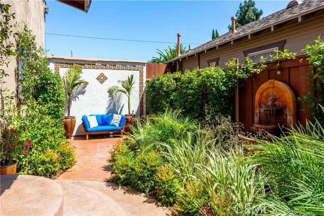 3654 Cerritos Avenue, Long Beach, CA 90807