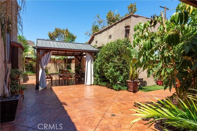 3654 Cerritos Avenue, Long Beach, CA 90807