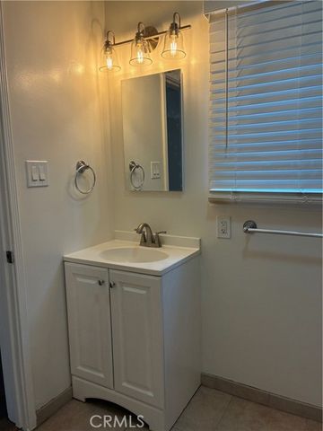 3654 Cerritos Avenue, Long Beach, CA 90807