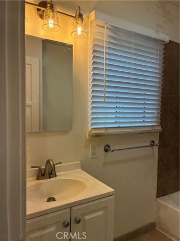 3654 Cerritos Avenue, Long Beach, CA 90807