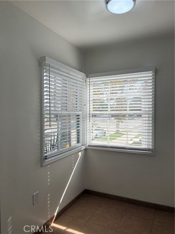 3654 Cerritos Avenue, Long Beach, CA 90807