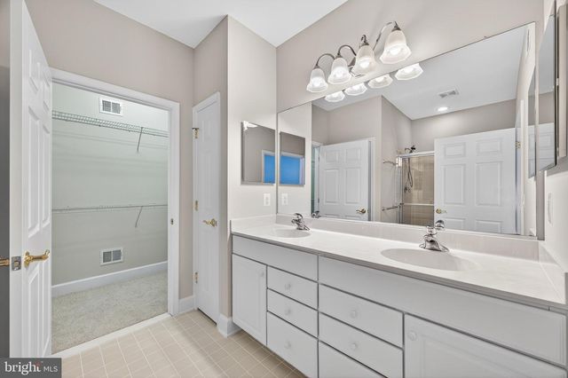 44472 OAKMONT MANOR SQ, Ashburn, VA 20147