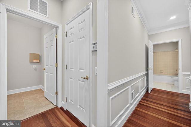 44472 OAKMONT MANOR SQ, Ashburn, VA 20147