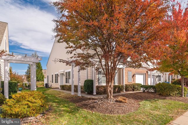 44472 OAKMONT MANOR SQ, Ashburn, VA 20147