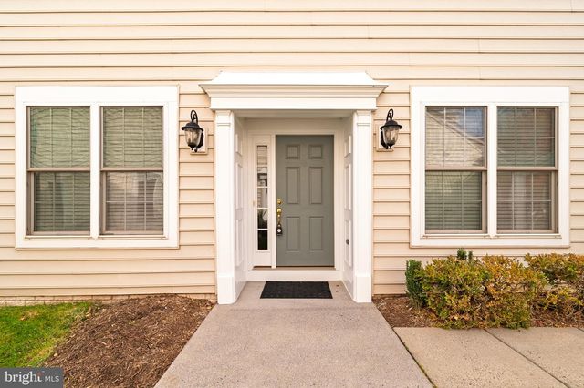 44472 OAKMONT MANOR SQ, Ashburn, VA 20147