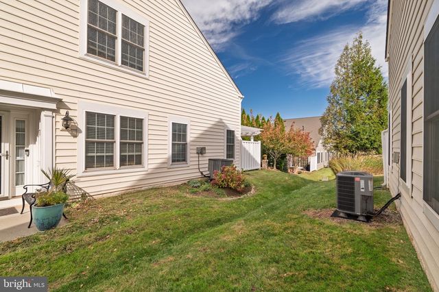 44472 OAKMONT MANOR SQ, Ashburn, VA 20147