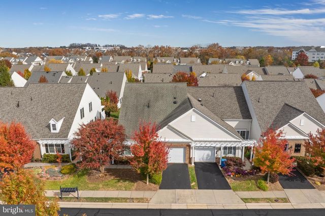 44472 OAKMONT MANOR SQ, Ashburn, VA 20147