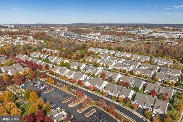 44472 OAKMONT MANOR SQ, Ashburn, VA 20147