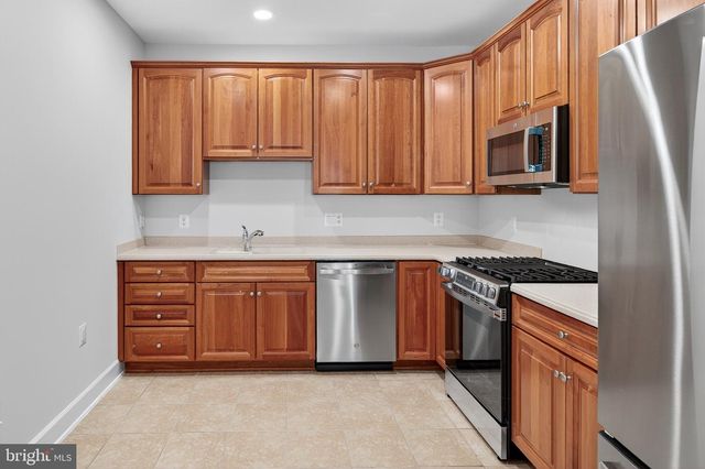 44472 OAKMONT MANOR SQ, Ashburn, VA 20147