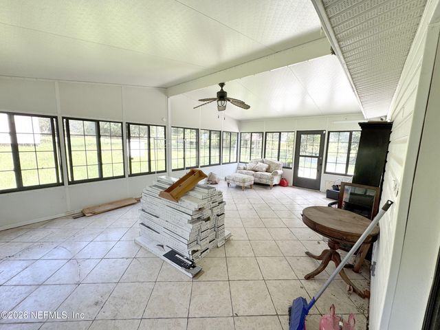 1014 OLD WELAKA Road, Pomona Park, FL 32181