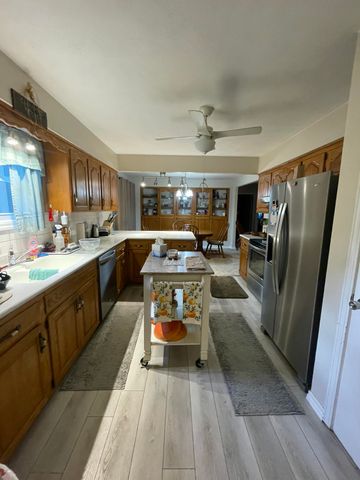 2105 Oakridge Drive, Ava, MO 65608