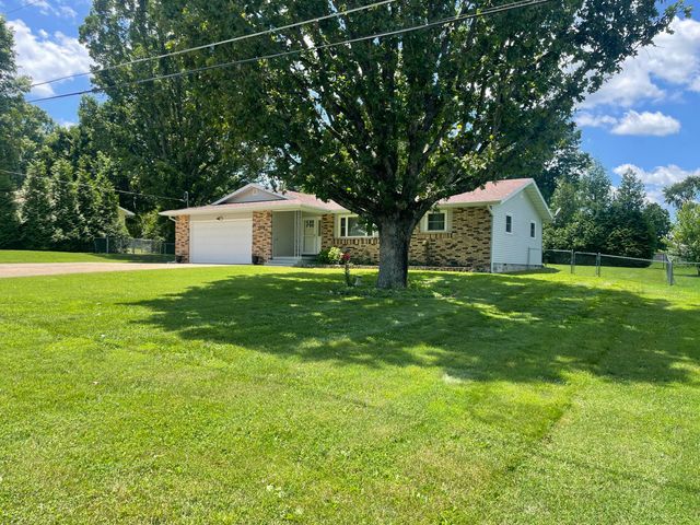 2105 Oakridge Drive, Ava, MO 65608