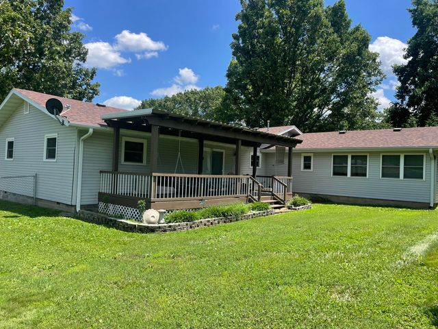 2105 Oakridge Drive, Ava, MO 65608