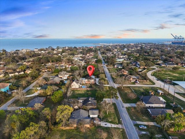 510 Shoreacres Boulevard, Shoreacres, TX 77571