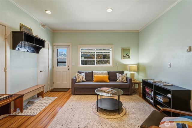 22 NW B Street, College Place, WA 99324