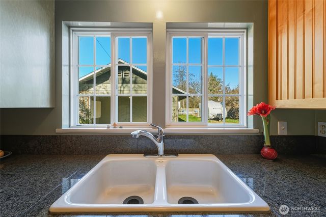 22 NW B Street, College Place, WA 99324