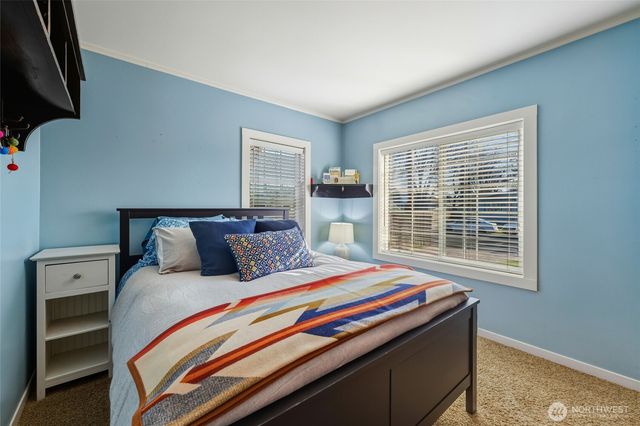 22 NW B Street, College Place, WA 99324