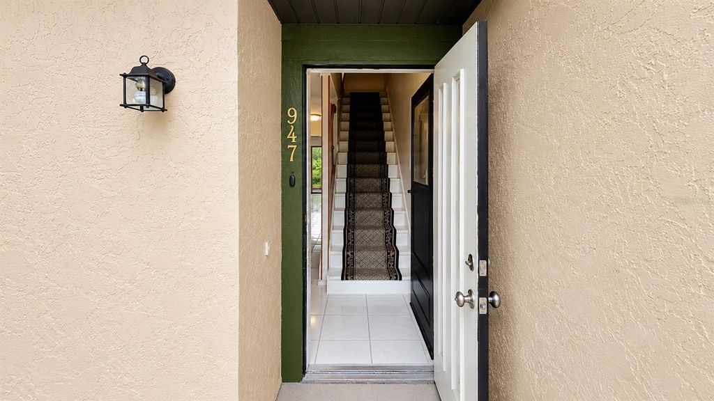 947 SUNRIDGE WAY A3, SARASOTA, FL 34234 — photo 2