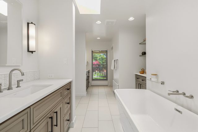 1801 & 1801A Calle De Sebastian, Santa Fe, NM 87505