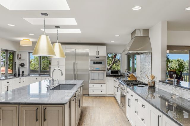 1801 & 1801A Calle De Sebastian, Santa Fe, NM 87505