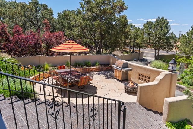 1801 & 1801A Calle De Sebastian, Santa Fe, NM 87505