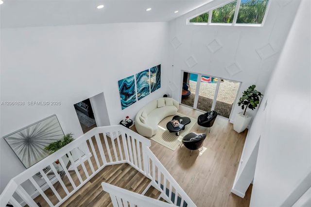 5900 York Ln, Davie, FL 33331