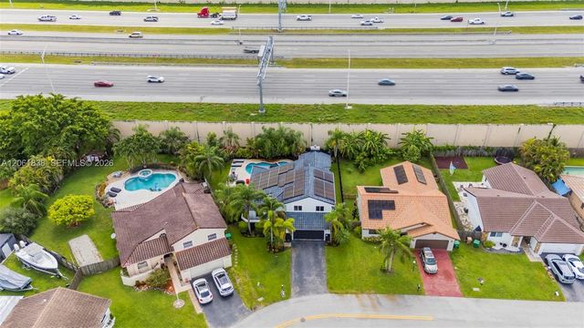 5900 York Ln, Davie, FL 33331
