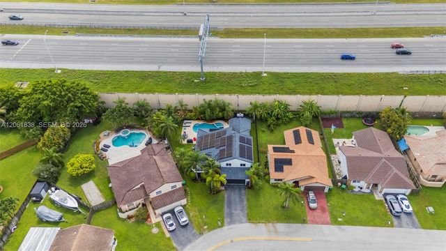 5900 York Ln, Davie, FL 33331