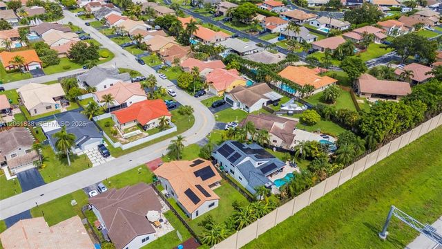5900 York Ln, Davie, FL 33331