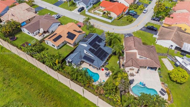 5900 York Ln, Davie, FL 33331