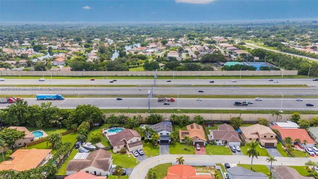 5900 York Ln, Davie, FL 33331