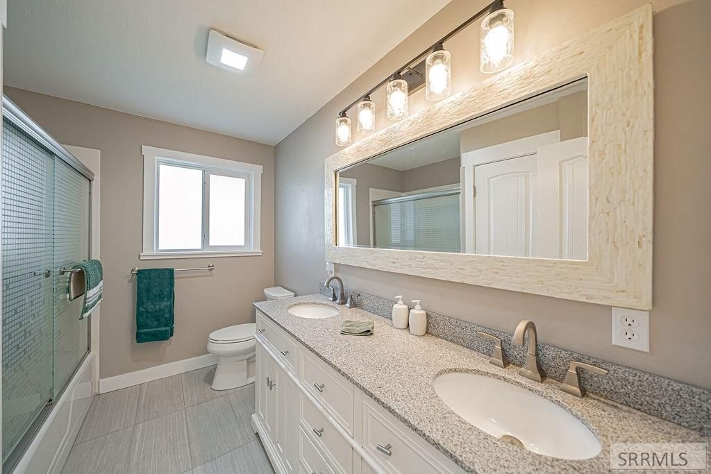 Image 32 of property listing at 4665 E Bailey Lane, Ammon, ID 83406