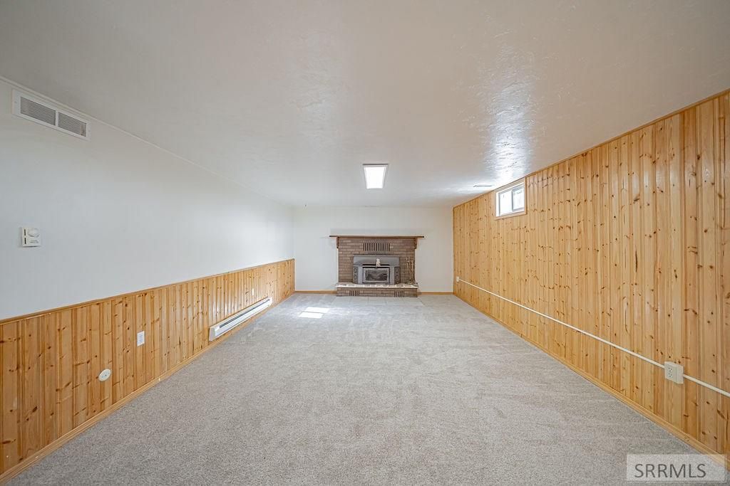 Image 40 of property listing at 4665 E Bailey Lane, Ammon, ID 83406