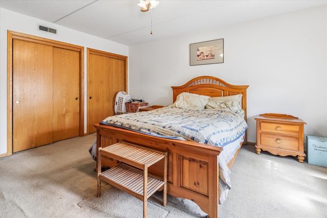 5320 N Lowell Avenue 205, Chicago, IL 60630