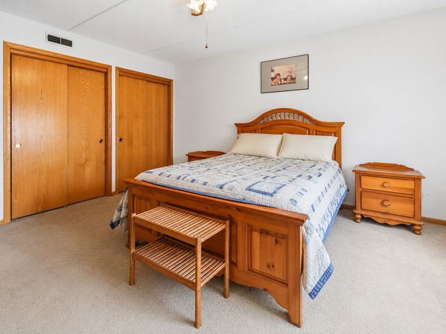 5320 N Lowell Avenue 205, Chicago, IL 60630