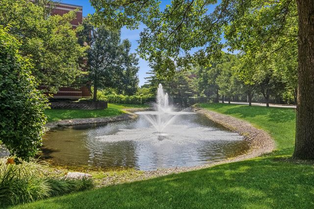 5320 N Lowell Avenue 205, Chicago, IL 60630