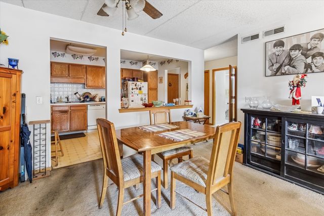 5320 N Lowell Avenue 205, Chicago, IL 60630
